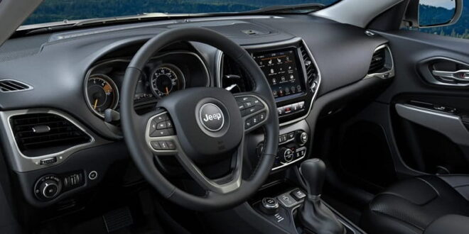 2020-jeep-cherokee-black-interior