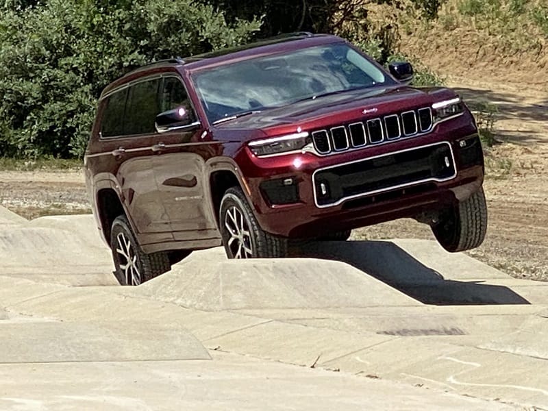 2021 Jeep Grand Cherokee Interior Leaked
