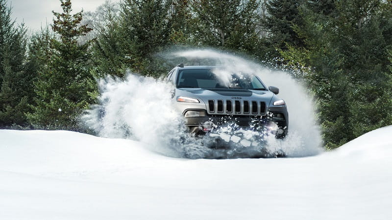 What's the Difference Between the Jeep Cherokee Latitude and Altitude?