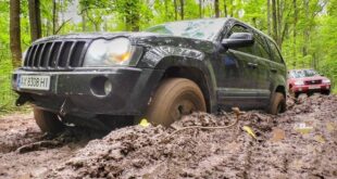 Jeep Grand Cherokee Vs Subaru Forester Off-Roading