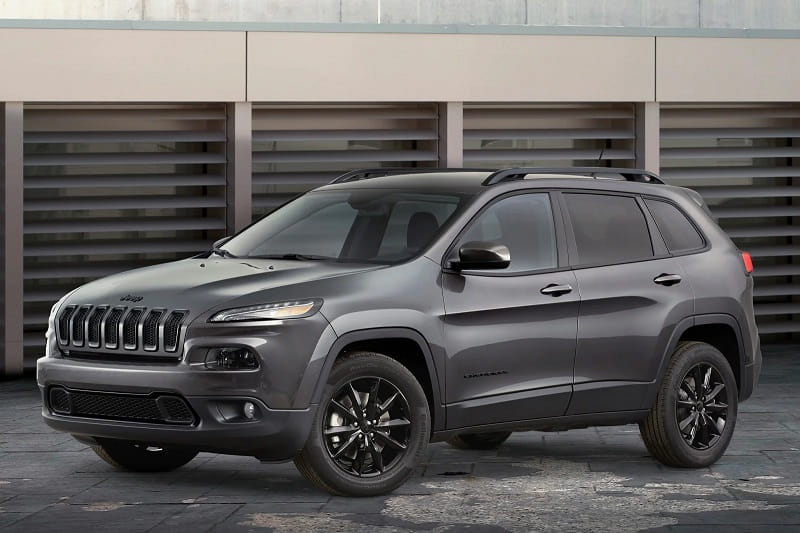 What's the Difference Between the Jeep Cherokee Latitude and Altitude?